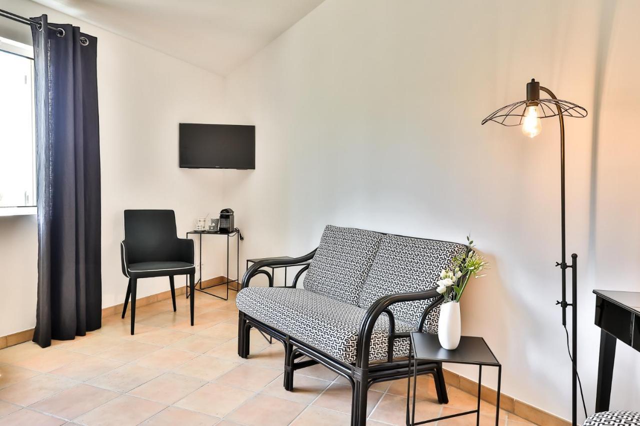 グルト Quintessence Provence Bed & Breakfast エクステリア 写真